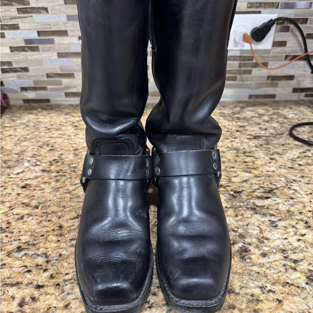 Women combat boots